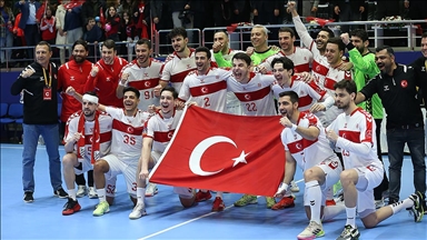 Türk hentbolunda rota; Avrupa