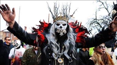 Со традиционално дефиле на маски и костуми започна Вевчанскиот карневал