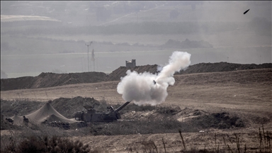 İsrail ordusu, Suriye'nin Dera kırsalına topçu saldırısı düzenledi