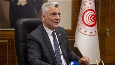 Ticaret Bakanı Bolat, AA'nın "Yılın Kareleri" oylamasına katıldı