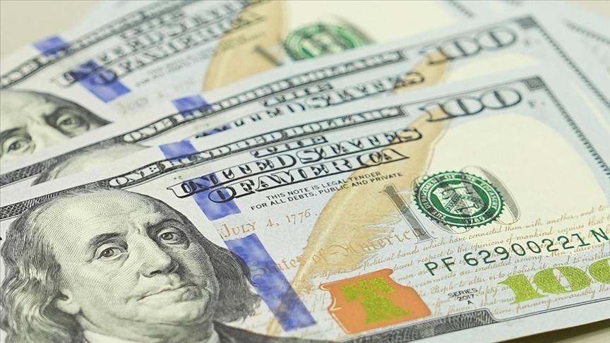 تراجع عجز الحساب الجاري الأمريكي 9.2 بالمئة في الربع الثالث من 2025