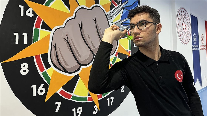Avrupa şampiyonu Tuğraner Boylu, dart sporunda dünya şampiyonluğu için çalışıyor