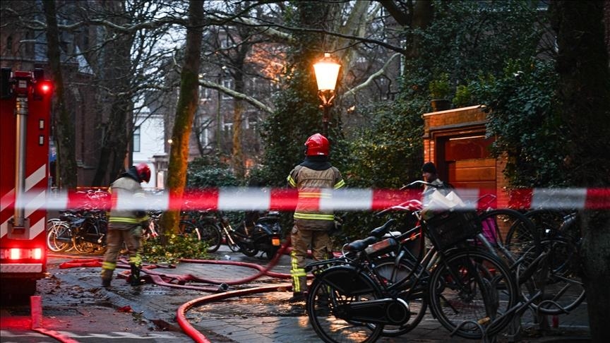 La police néerlandaise arrête quatre suspects après une attaque contre l'ambassade d'Iran