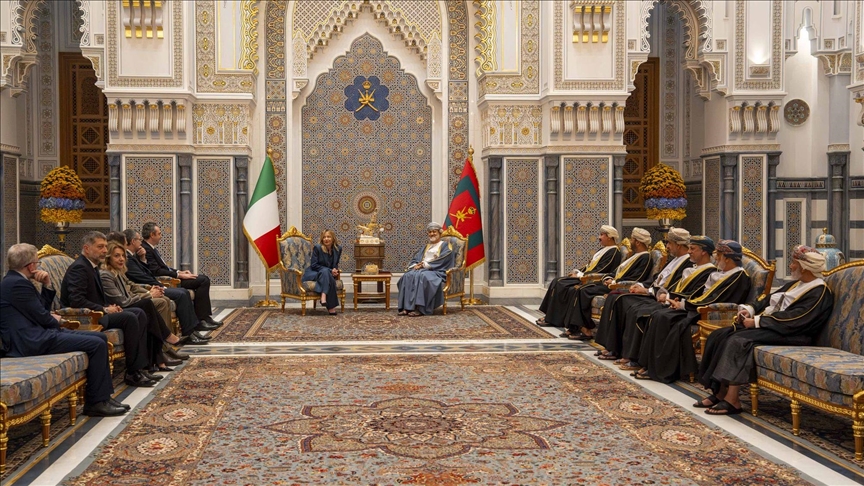 سلطان عُمان ورئيسة وزراء إيطاليا يبحثان قضايا إقليمية ودولية