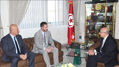 تونس وواشنطن تبحثان تطوير التعاون العسكري المشترك
