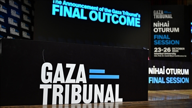 Islamic Cooperation Youth Forum presents Final Tribunal Verdict of Gaza Tribunal to Turkish President Erdogan