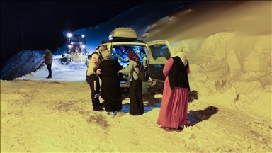 Li Wanê jina hemle ya li gundê rêya wê hat girtin, bi destê ekîban bi nexweşxaneyê ra hat gihandin