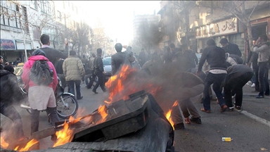 Germany urges citizens to leave Iran amid protests