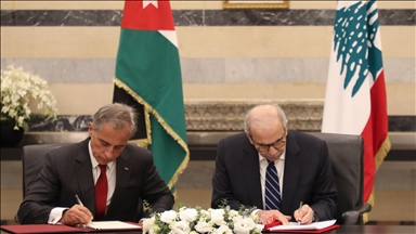 لبنان والأردن يوقعان 22 اتفاقية ومذكرة تفاهم لتعزيز التعاون الثنائي 