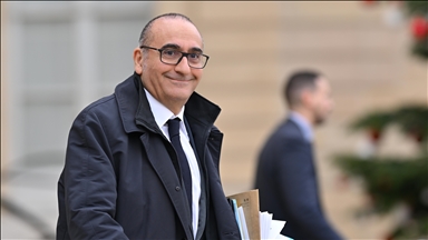 France : dix militants britanniques d’extrême droite interdits de territoire français