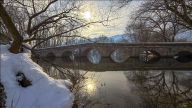 Rimski most u zimskom ruhu: Snijeg naglasio bezvremensku ljepotu kamenih lukova