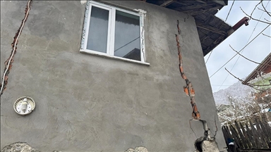 Bartın'da heyelan nedeniyle 15 evde çatlaklar oluştu