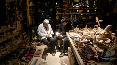 Malatya'da ahşap ustası yarım asırdır mesleğini sürdürüyor