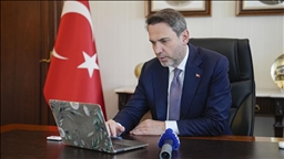 Enerji Bakanı Bayraktar, AA'nın "Yılın Kareleri" oylamasına katıldı