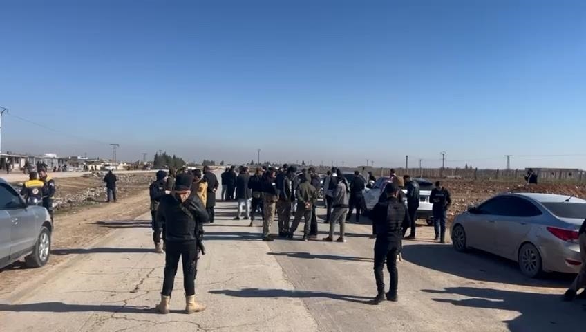 فرق طبية سورية تستعد لإجلاء المدنيين من "دير حافر" بحلب