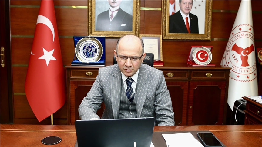 Giresun Valisi Serdengeçti, AA'nın "Yılın Kareleri" oylamasına katıldı