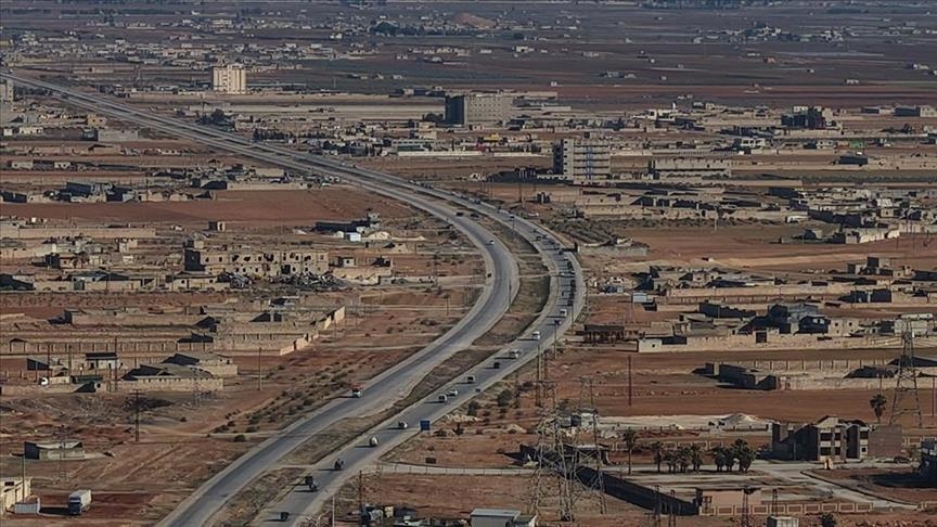 Сирийская армия: YPG/SDG силой оружия препятствует выходу мирных жителей из Дейр-Хафира