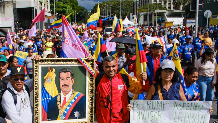 Илјадници излегоа на улиците на Венецуела барајќи ослободување на заробениот претседател Мадуро