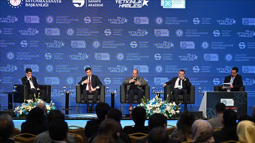 Küresel belirsizlik ortamında yetenek yönetimi tartışıldı