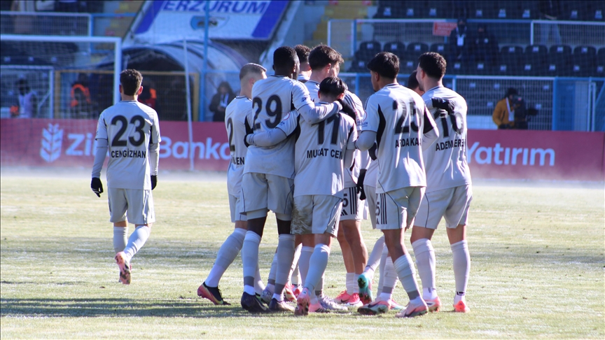 Erzurumspor FK, Çaykur Rizespor'u 2-0 mağlup etti