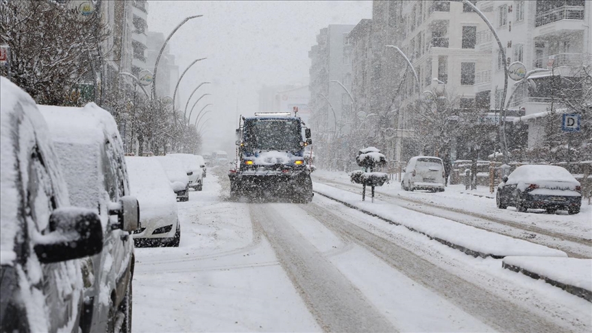 Li Wanê ji ber berfê di hatin û çûyînê da astengî çêbû