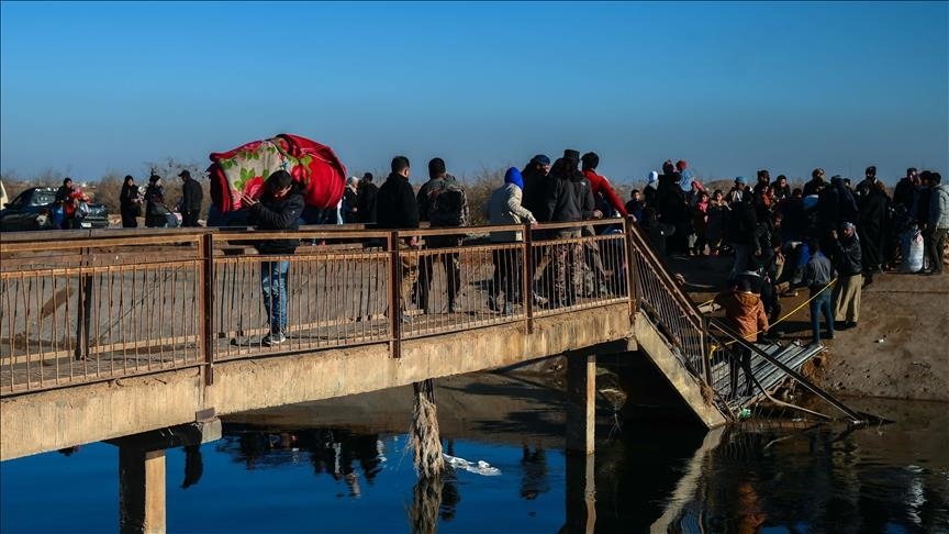 Sirijska vojska upozorila da će napasti položaje SDF-a koji blokiraju evakuaciju civila iz istočnog Halepa