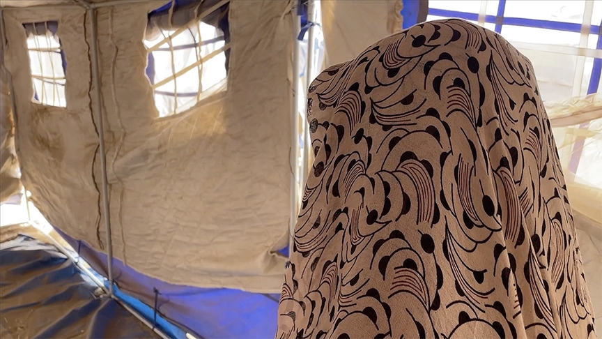 Sudan'ın Faşir kentinde tecavüze uğrayan ve bebeğini düşüren genç kadın adalet istedi