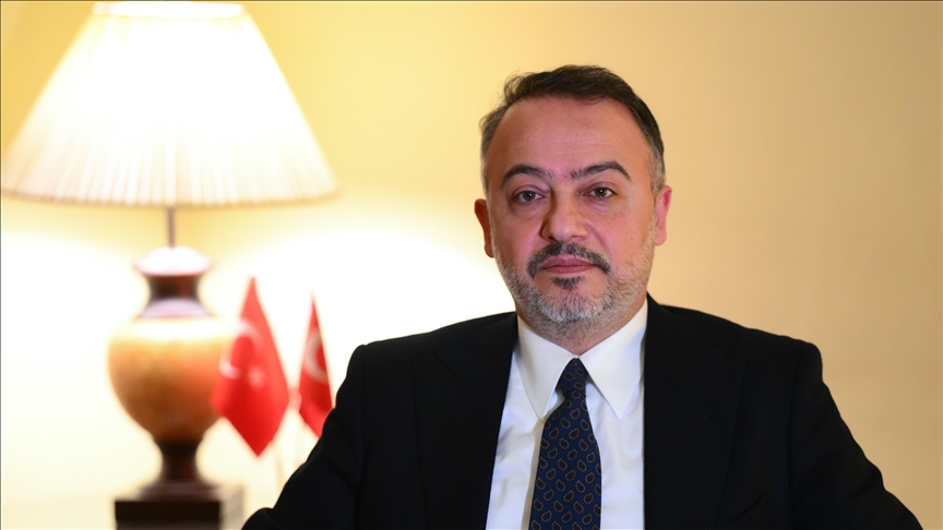 سفير تركيا لدى دمشق: نتابع بقلق استخدام المدنيين دروعا بشرية شرق حلب