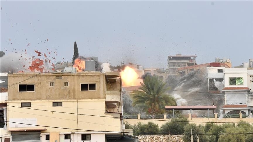 إسرائيل تفجر منازل في محافظة النبطية جنوبي لبنان