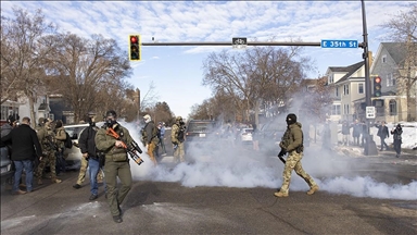 Trump menace de déployer la Garde nationale dans le Minnesota face à l’impasse avec l’ICE