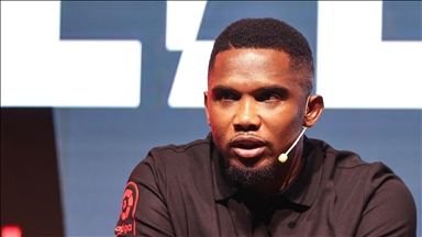 قدم.. "كاف" يعاقب صامويل إيتو بالإيقاف 4 مباريات وغرامة مالية