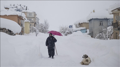Li Ovacixa navçeya Tunceliyê welatî ji ber berfa ku zêde barî kêfxweş in