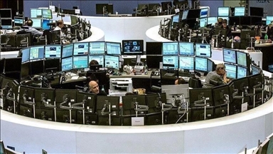 نوسان ارزش سهام در بازارهای بورس اروپا