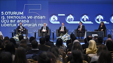 Savunma Sanayii Yetenek Yönetimi Zirvesi'nde "liderlik" ele alındı