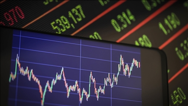 Küresel piyasalar yoğun ekonomik ve jeopolitik gündemle karışık seyrediyor