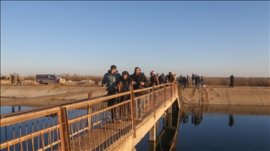 سوريا.. مدنيون يسلكون طرقا خطرة هربا من تنظيم قسد بريف حلب