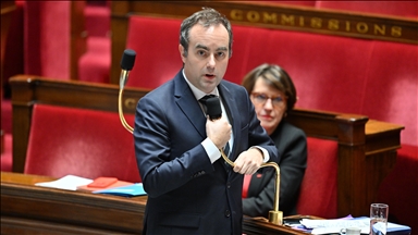 France : le gouvernement décidera d’ici mardi du recours aux ordonnances ou au 49.3 pour le budget 2026