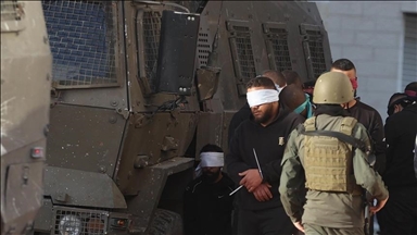 إسرائيل تعتقل 80 فلسطينيا بينهم سيدة وطفلان بالضفة الغربية