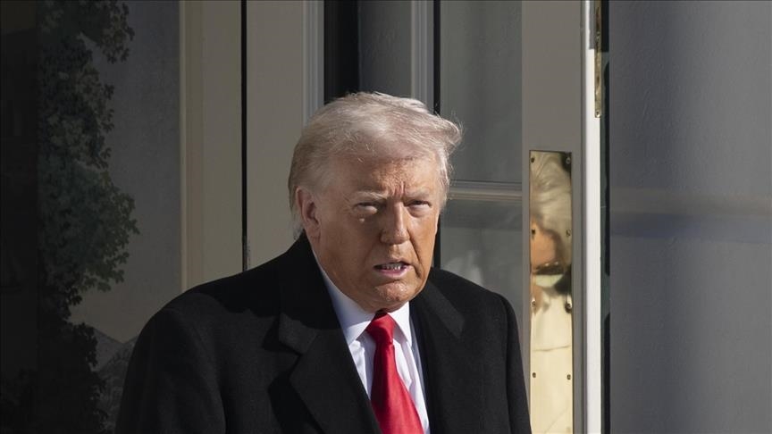 Groenland: Trump affirme envisager des droits de douane pour faire pression sur les pays qui ne soutiennent pas son plan