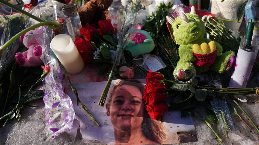 Report gives new details of injuries to woman killed by US immigration agent