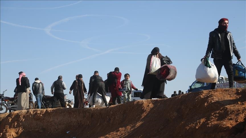 Oko 1.000 porodica napustilo sirijski Deir Hafir koji je okupirala teroristička grupa YPG/SDF