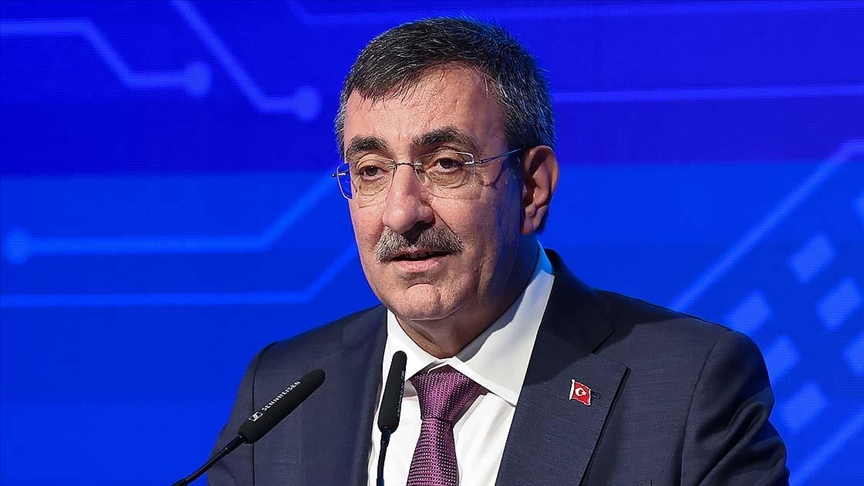 Cumhurbaşkanı Yardımcısı Yılmaz'dan yarıyıl tatili mesajı