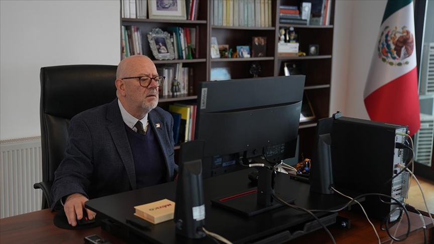 Meksika'nın Ankara Büyükelçisi Diaz de Leon, AA'nın "Yılın Kareleri" oylamasına katıldı