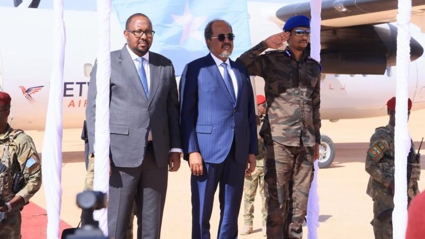 الرئيس حسن محمود يصل "لاسعانود" لتنصيب رئيس ولاية شمال شرق الصومال