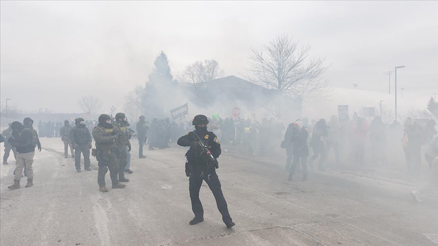ABD'nin Minnesota eyaletinde protestocular ile ICE ekipleri arasında arbede çıktı