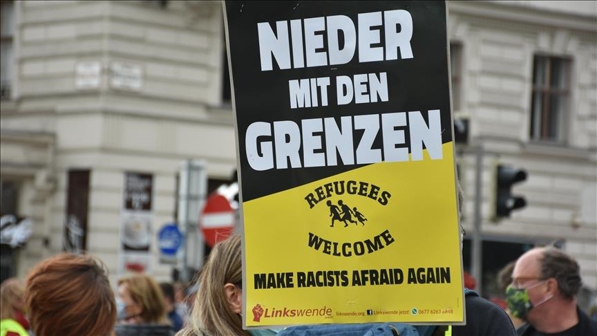 Austria shtrëngon procedurat e azilit në aeroporte dhe zgjeron sanksionet sipas rregullave të reja të BE-së