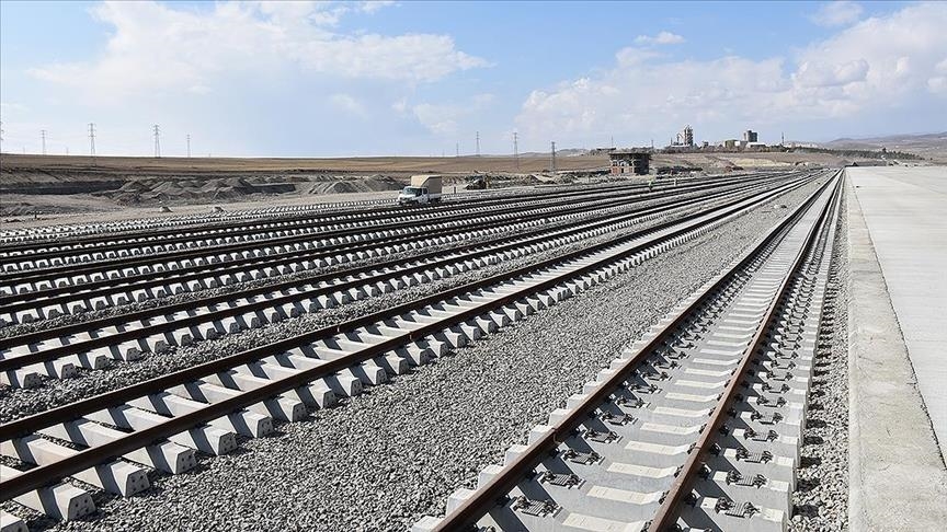 Azerbaijan, Armenia inspect border railway section
