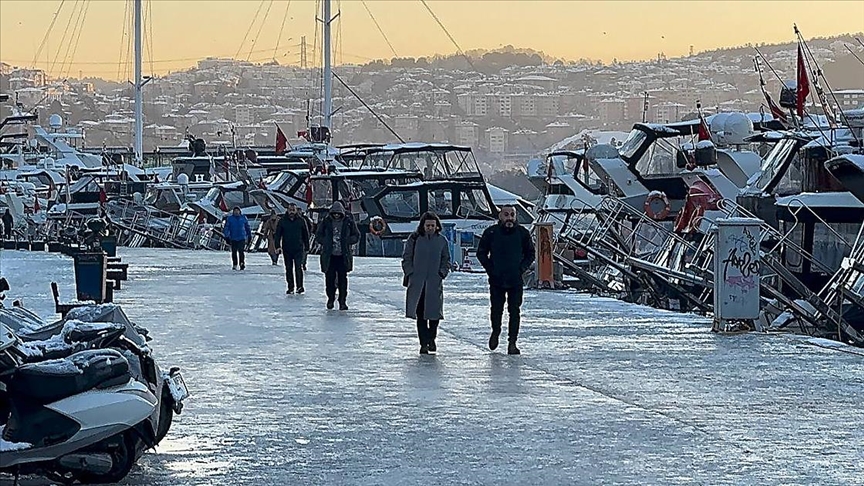 AKOM'dan İstanbul'da hafta sonu buzlanma ve don uyarısı