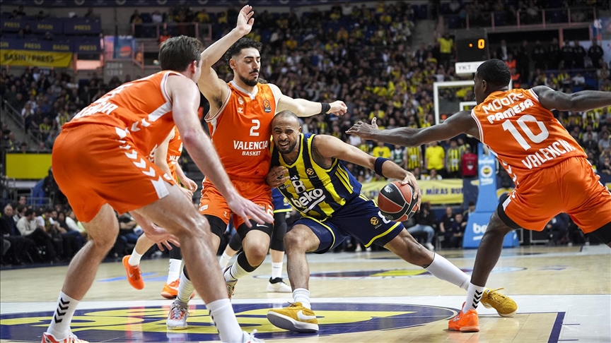 Fenerbahçe Beko, Basketbol Avrupa Ligi'nde Valencia Basket'i 82-79 mağlup etti