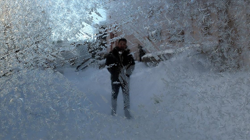 Doğuda etkili olan dondurucu soğuklar yaşamı güçleştiriyor